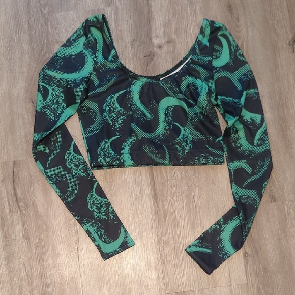 Blackmilk Cthulhu Long Sleeve Crop Top - Picture 4 of 6